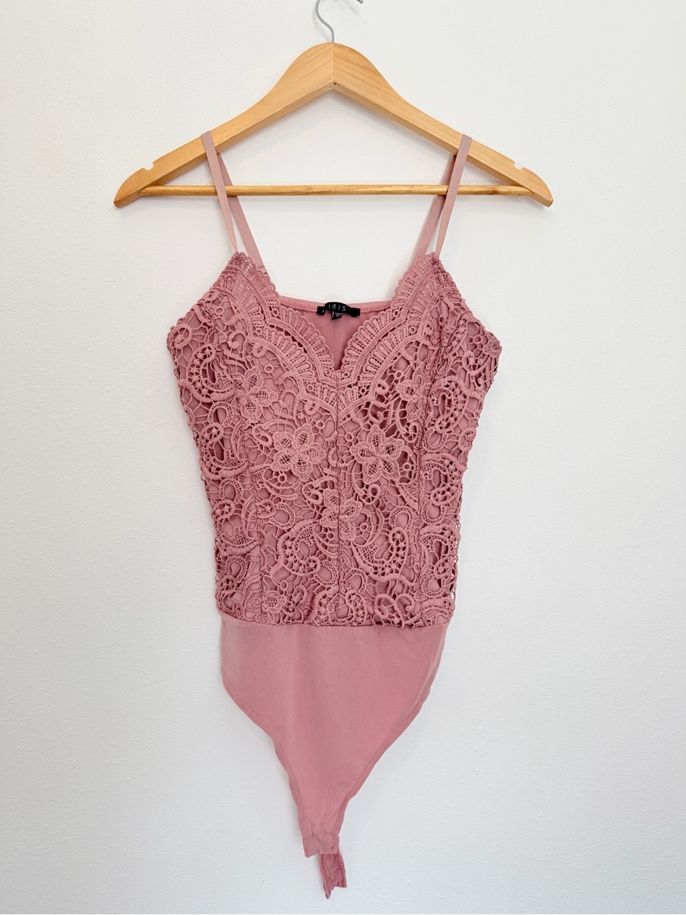 IRIS Pink Lace Bodysuit Floral Crochet Cami Top Size Large